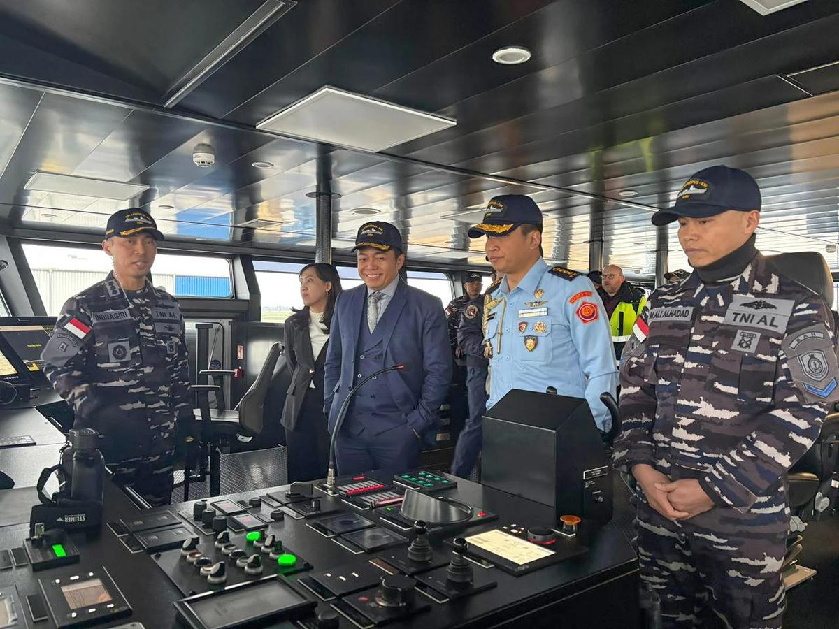 FOTO: KRI Canopus 936 Mulai Pelayaran Perdana Menuju Indonesia