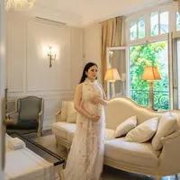 Tak terkecuali momen maternity shoot yang dilakoni baru-baru ini di Paris. [Instagram/jessicatanoe]