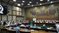 Komisi VI DPR rapat kerja dengan Kementerian Perdagangan, Perindustrian dan BUMN pada Senin (9/7/2018) (Foto:Merdeka.com/Yayu Agustini R)