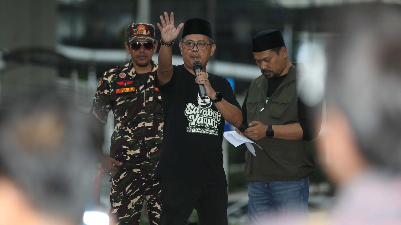 FOTO: Aksi Penolakan Banser Usai Penahanan Yaqut Cholil Qoumas