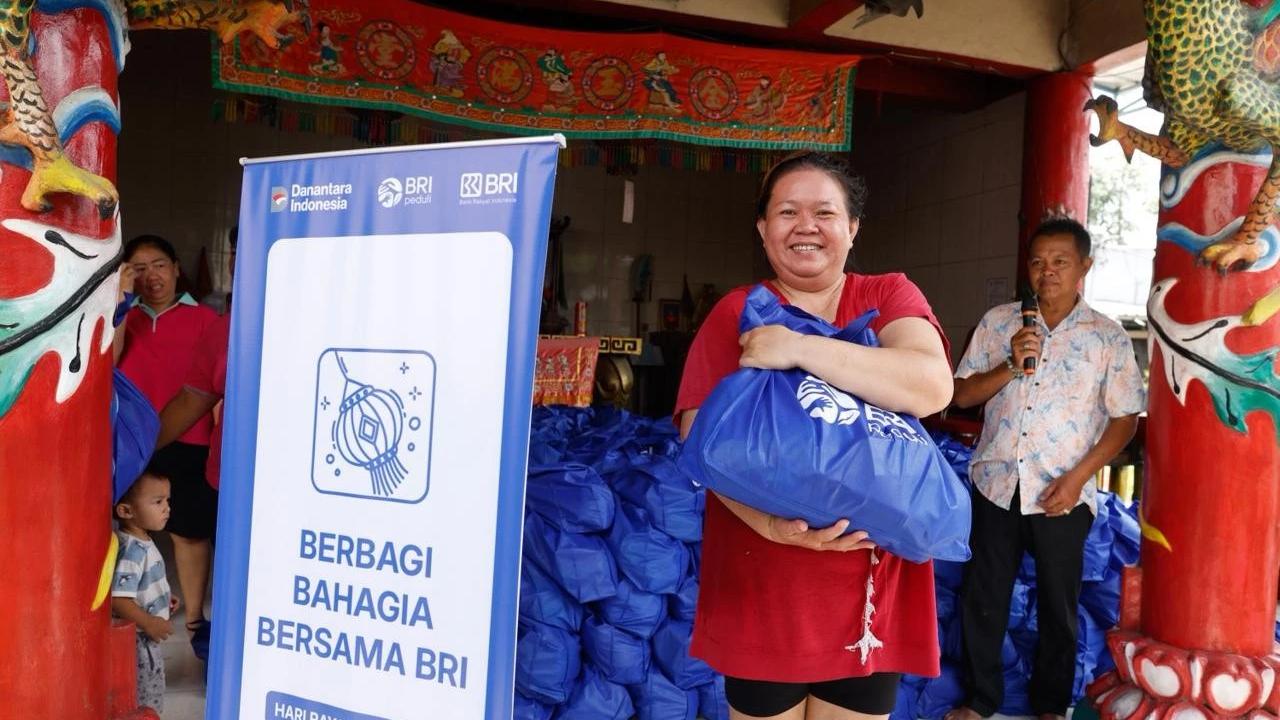 Perayaan Imlek, BRI Peduli Salurkan Ribuan Paket Sembako untuk Perkuat Ketahanan Pangan Masyarakat