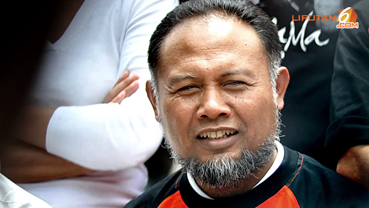 bambang-widjojanto-century130605b.jpg