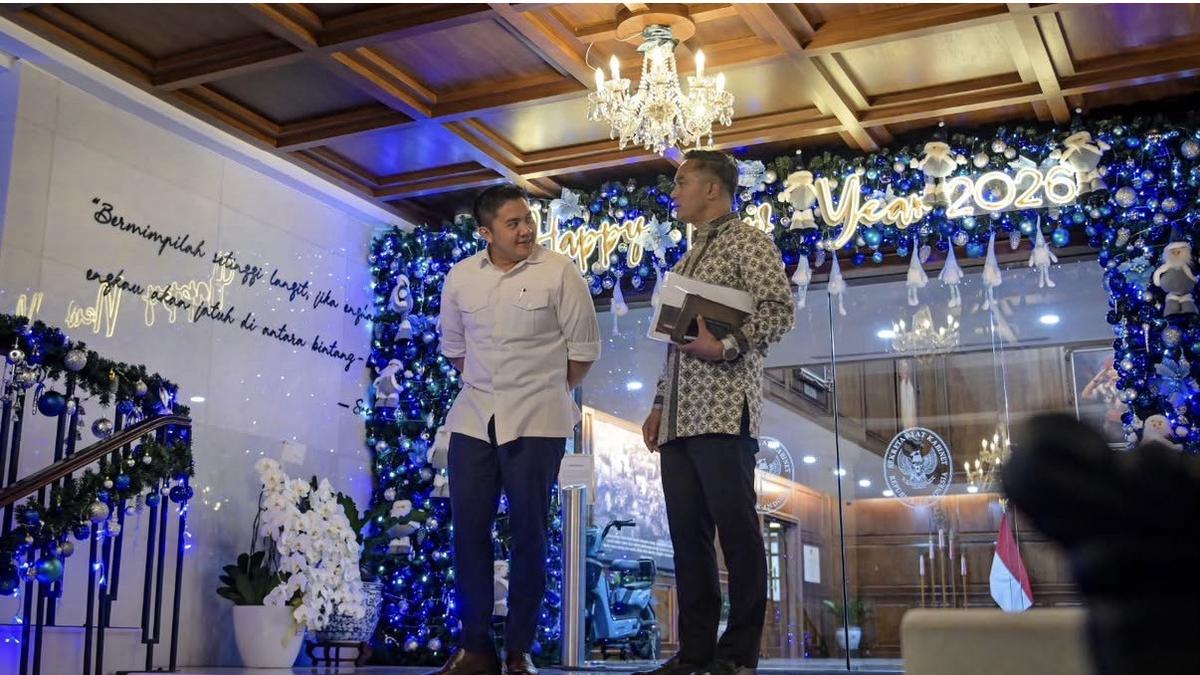 Seskab Teddy Terima Ketua Kadin, Bahas Program MBG hingga Kunjungan Prabowo ke Inggris