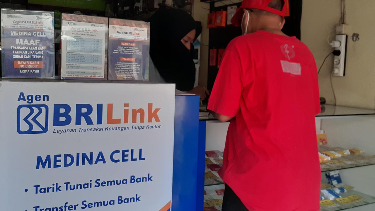 Berlokasi Dekat dengan Mesin ATM, Agen BRILink Tetap Ramai Peminat