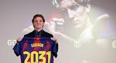 Klub juara Liga Spanyol 2025/2026 Barcelona resmi mengontrak penyerang sayap asal Inggris Anthony Gordon dari Newcastle United, Sabtu (30/5) pagi WIB. (AFP/Josep Lago)