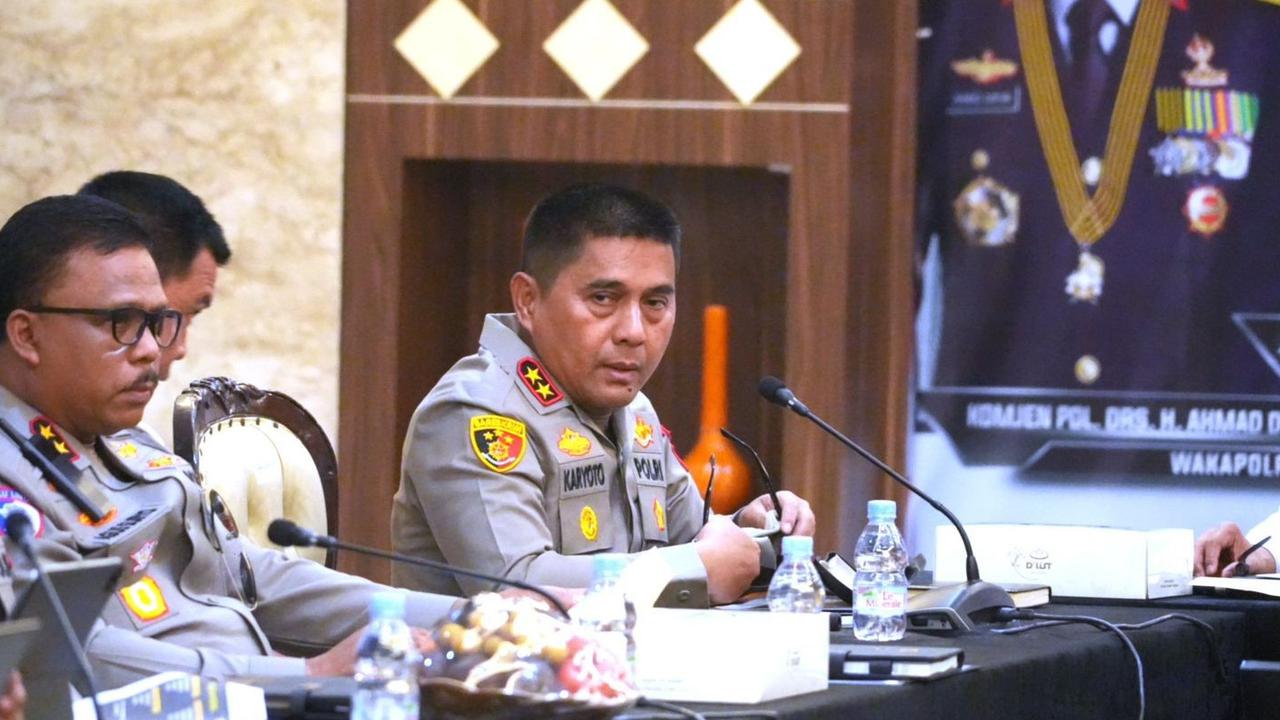 VIDEO: Berapi-api Kapolda Metro Gaspol Sikat Premanisme Usai 'Ganti Baterai' Kunjungan DPR