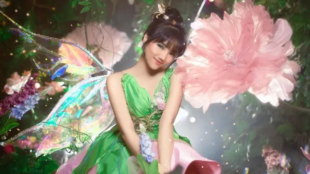 Fuji menjalani pemotretan berkonsep Tinker Bell