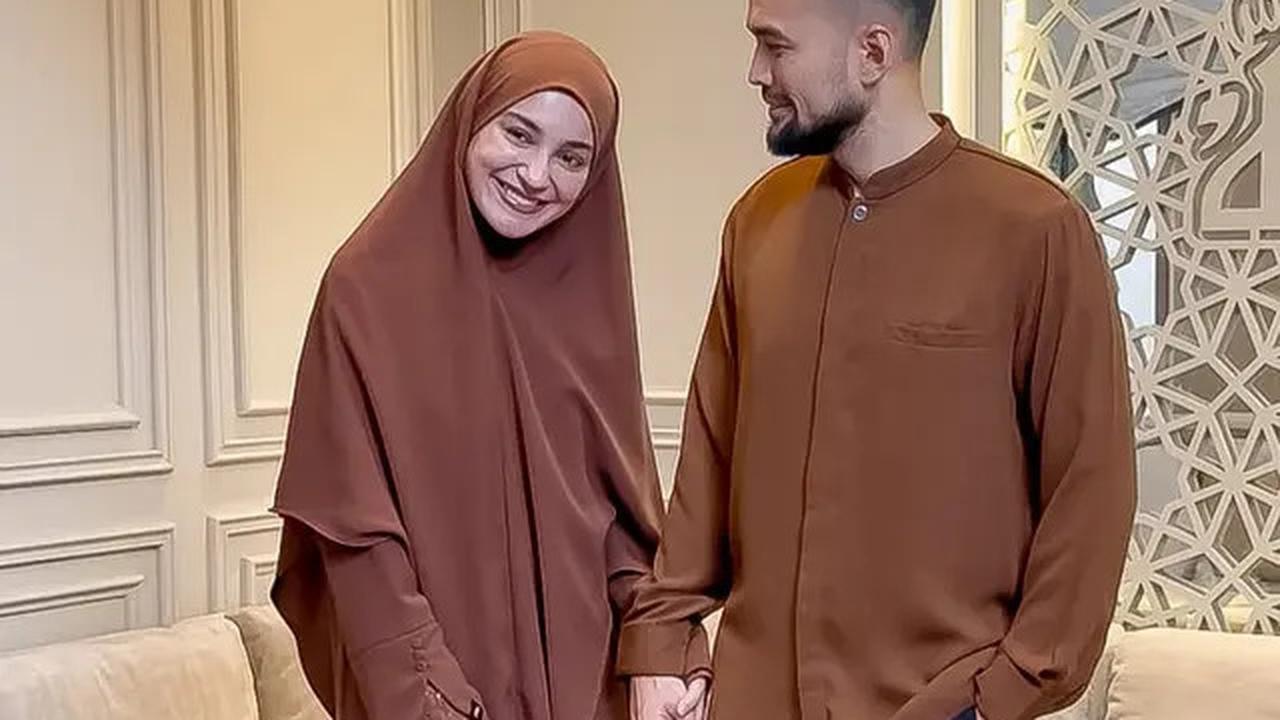 5 Artis Ini Diprediksi Akan Berangkat Haji Tahun 2025, Intip Persiapan Mereka