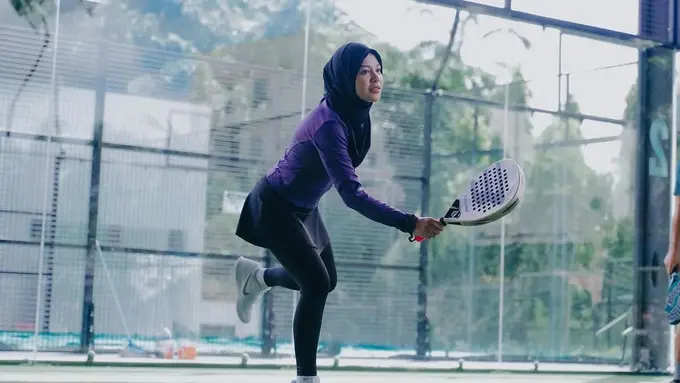 Aurel Hermansyah bermain padel (Instagram/@aurelie.hermansyah)