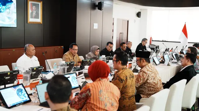 Penandatanganan Daftar Inventarisasi Masalah (DIM) RUU tentang Satu Data Indonesia di Menara Bappenas, Kementerian Perencanaan Pembangunan Nasional (PPN)/Badan Perencanaan Pembangunan Nasional (Bappenas), Jakarta, Selasa (8/9/2026).