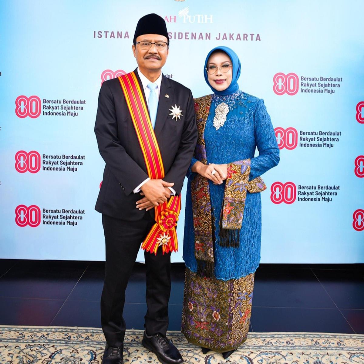 Mensos Gus Ipul Terima Penghargaan Bintang Mahaputera Adipurna dari Presiden Prabowo