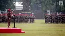 Panglima TNI Marsekal Hadi Tjahjanto saat memimpin upacara peringatan ulang tahun ke-67 Komando Pasukan Khusus (Kopassus) di Markas Kopassus, Cijantung, Jakarta, Rabu (24/4). Dalam pidato nya Marsekal Hadi mengatakan pasukan Kopassus adalah prajurit pilihan. (Liputan6.com/Faizal Fanani)