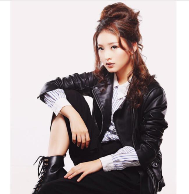 600 Model Jaket Natasha Wilona Terbaik