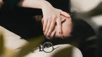 Merasa Sangat Lelah tapi Sulit Tidur? Ini Penyebabnya