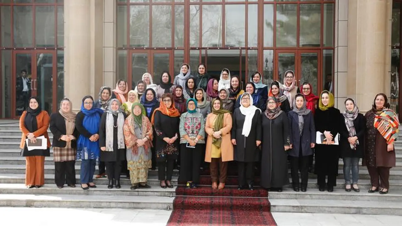 Kunjungan Menlu Retno ke Afghanistan, membantu memberi dukungan demi terciptanya proses perdamaian di Afghanistan.
