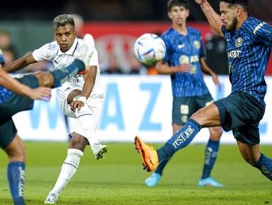 Real Madrid gagal meraih kemenangan usai ditahan imbang oleh Club America di laga uji coba pramusim di Oracle Park, San Francisco, Amerika Serikat, Rabu (27/7/2022). Tim asuhan Carlo Ancelotti itu ditahan imbang Club America dengan skor 2-2. (AP/Godofredo A. Vásquez)