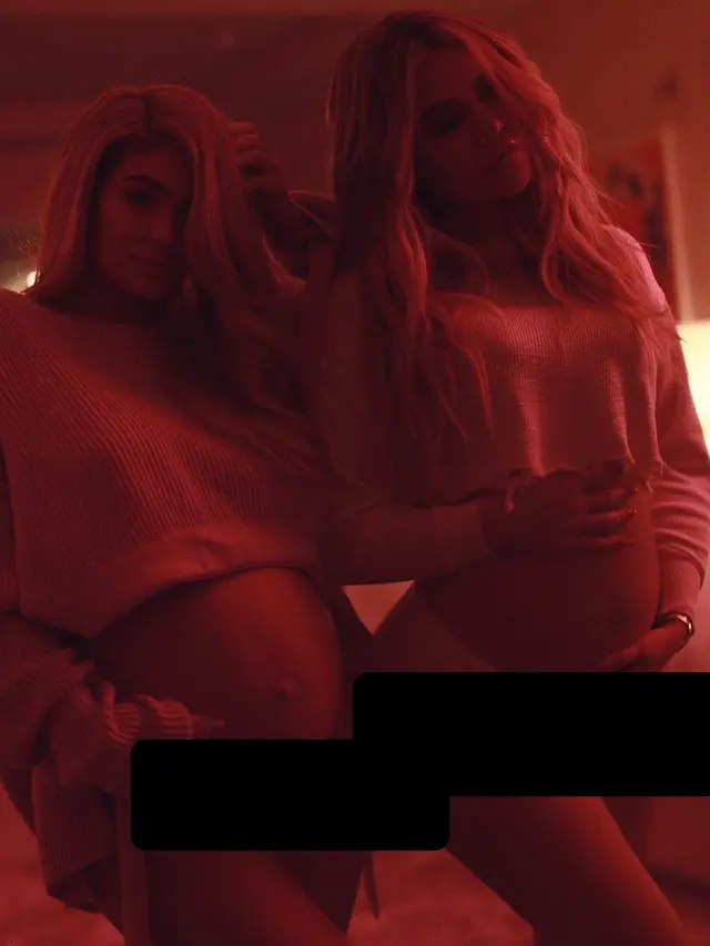 Khloe Kardashian dan Kylie Jenner