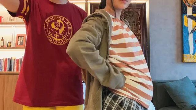 Potret Dhika Himawan Tampil Effortless di Maternity Shoot Bareng Brandon Salim