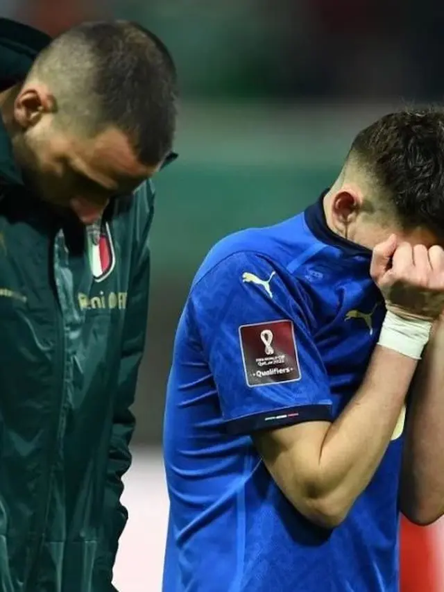 6 Momen Pemain Timnas Italia Tahan Tangis Usai Gagal ke Piala Dunia 2022
