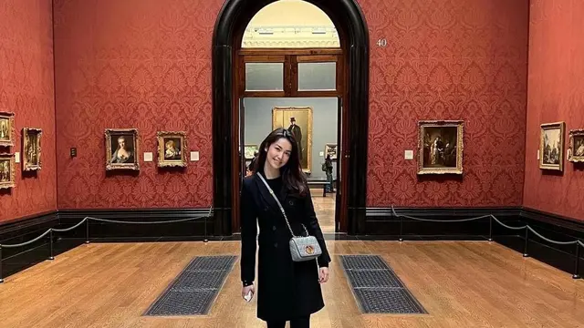 Potret Velove Vexia yang Selalu Tampil Cantik dengan Rambut Panjang