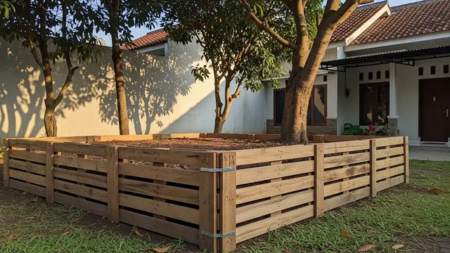 Ide Pembatas Akar Murah untuk Rumah Tipe 36 Model Kayu Palet