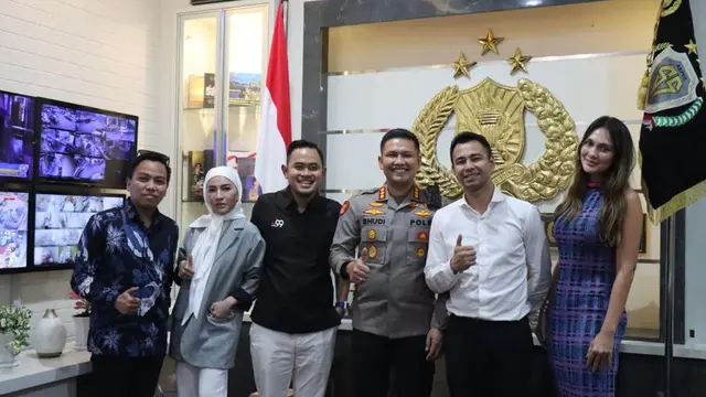 Raffi Ahmad bersama dengan Kapolres Malang Kota Kombes Pol Budi Hermanto