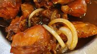 Sepiring ayam goreng mentega chinese food. (Liputan6.com/IG/mutiararestaurant)