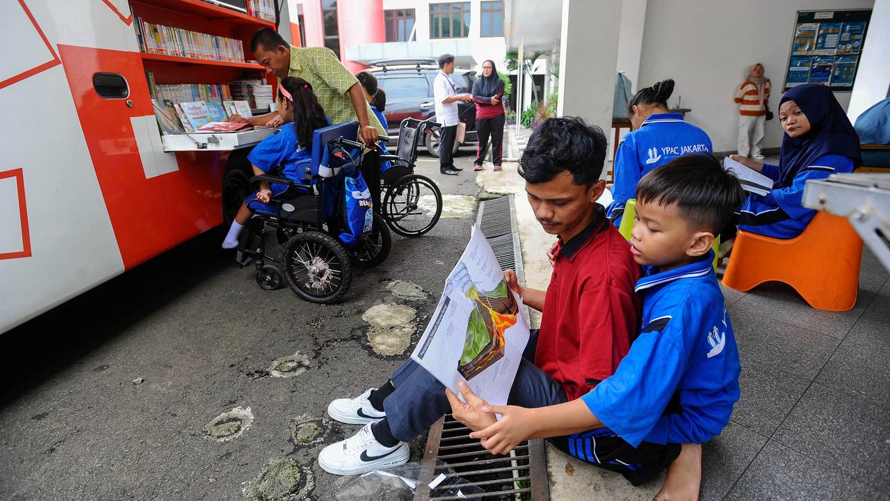 Penyandang difabel tingkatkan minat baca lewat perpustakaan keliling