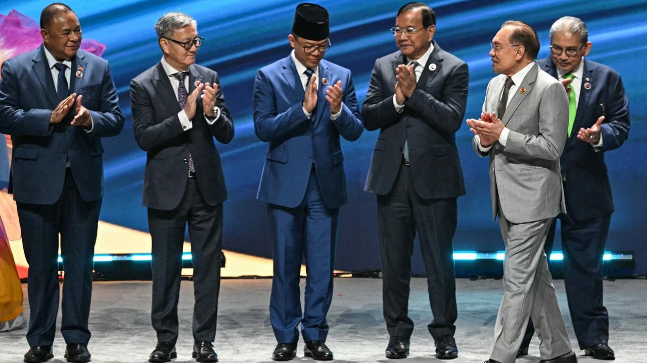 FOTO: Menlu Sugiono Hadiri Pertemuan Menlu ASEAN ke-58: Tegaskan Komitmen untuk ASEAN yang Inklusif dan Tangguh
