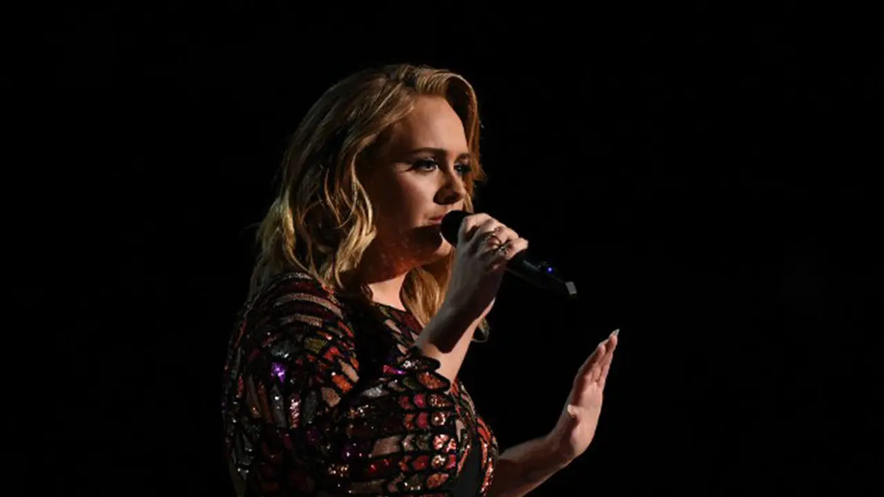 [Bintang] Adele