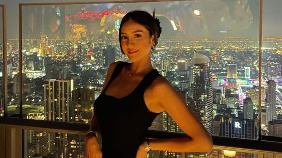 5 Potret Anya Geraldine Pamer Gaya Liburan ke Bangkok, Kece dengan Style Fashion Apapun
