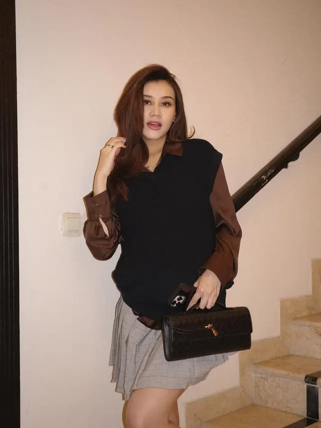 Melahirkan Anak Pertama, Intip Fashion Aaliyah Massaid Selama Hamil