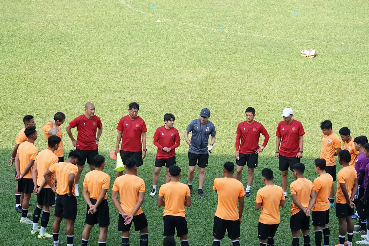 Timnas Indonesia U-23 berlatih di Vietnam. (PSSI).