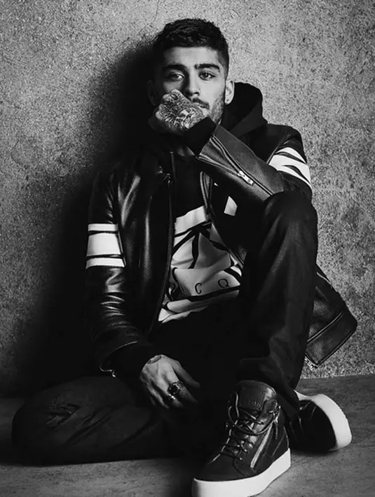 “Aku masih terus berkembang setiap hari seperti yang lain,” ujar Zayn Malik. “Aku tidak tahu apapun dan aku senang belajar, jadi aku percaya segalanya adalah progress yang alami,” tambahnya. (Instagram/zaynmalik)