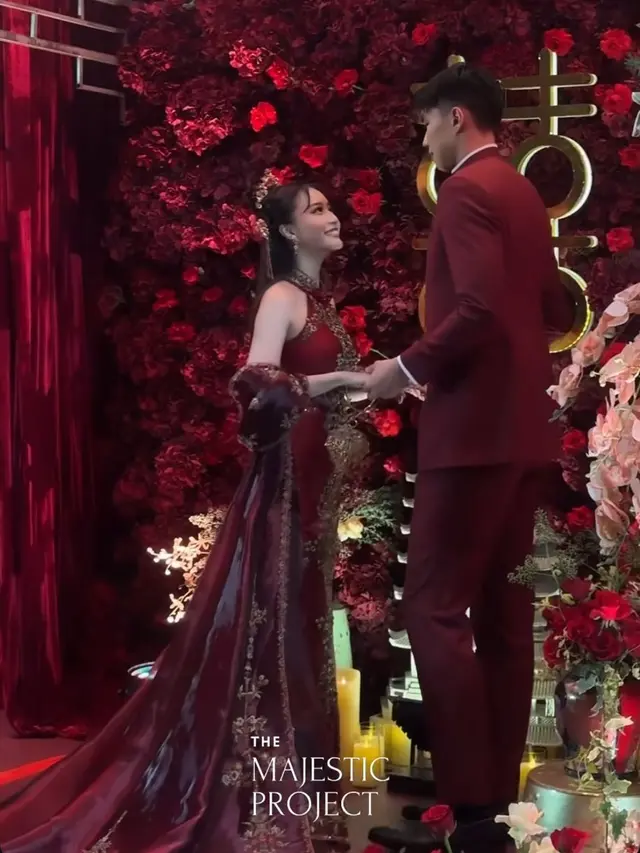 Momen pasangan Nita Vior, akrab disapa Vior, dan pebasket nasional Vincent Kosasih melakukan proses Sangjit (Instagram/@themajestic.project)