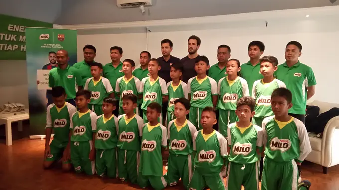 Suasana pelatihan MILO Football Championship 2017 bersama pelatih FC Barcelona di International Sports Club of Indonesia, Ciputat, Jumat (21/4/2017). (Lanny Kusumastuti/Bintang.com)