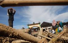 Masyarakat Diizinkan Gunakan Kayu Gelondongan Sisa Bencana Sumatra untuk Bangun Rumah, Ini Syaratnya