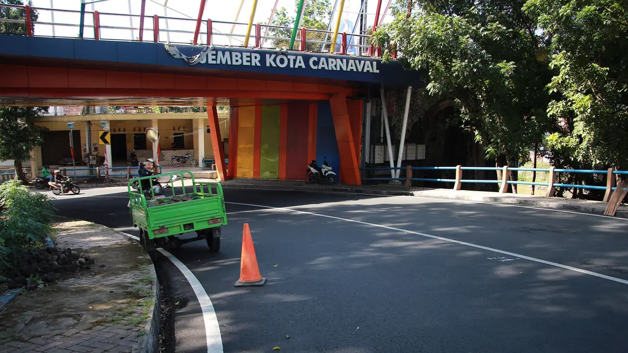 Perbaikan jalan di Jember ditargetkan mencapai 1000 Km pada Mei 2022. (Istimewa)