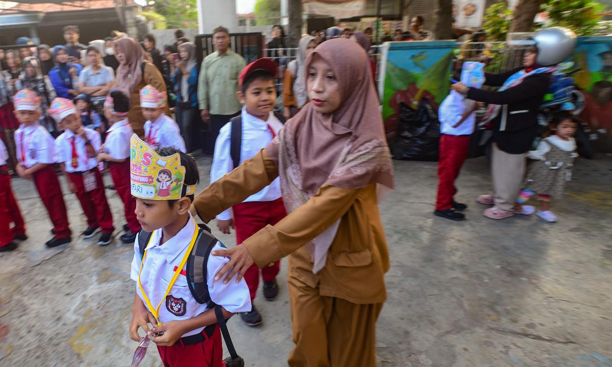 Semangat Siswa Baru Ikuti Hari Pertama MPLS