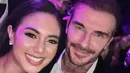 Aurelie Moeramas tampil memukau kala bertemu David Beckham di sebuah pesta di Macao. [Foto: Instagram/ Aurelie]