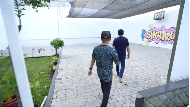 10 Potret Kantor Baru Wendy Cagur, Kolam Renang dan Halaman Belakang Luas