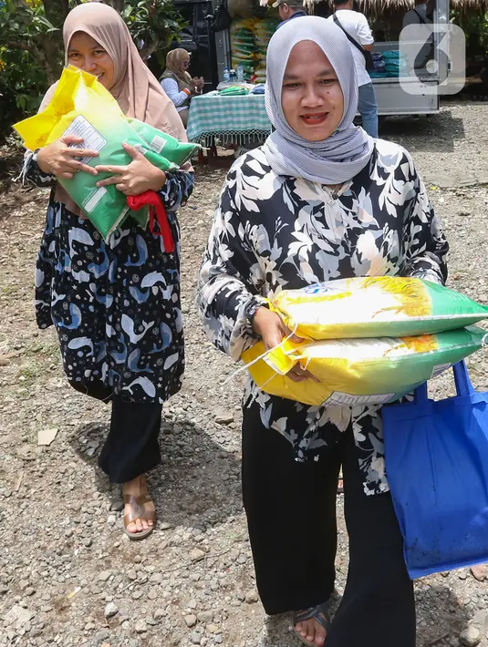 Badan Pangan Nasional (Bapanas) menyebut bahwa harga beras di pasaran mulai turun menjadi Rp14.000 per kilogram (kg). (merdeka.com/Arie Basuki)