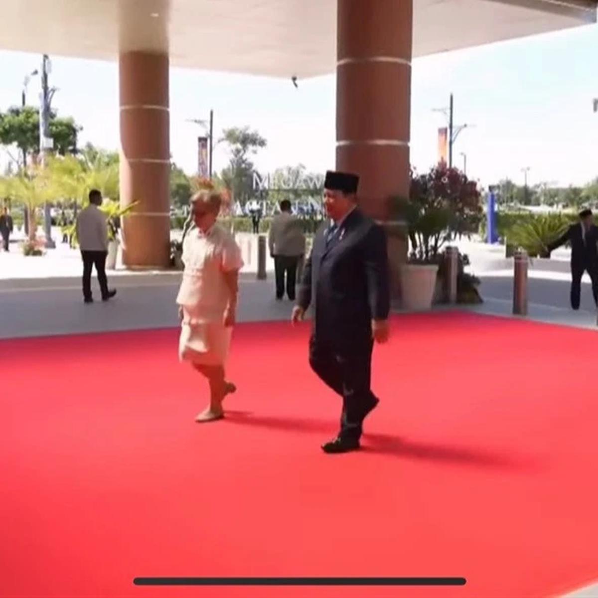 Prabowo Naik Maung Putih ke KTT ASEAN
