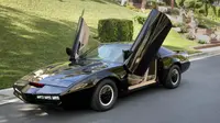 Siapa Minat? Mobil "Knight Rider" Dilelang   