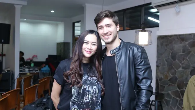 [Fimela] Aura Kasih - Eryck Amaral