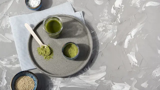 Ilustrasi produk berbahan teh hijau