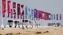 Suasana ini terlihat saat bus Der Panzer pergi meninggalkan hotel menuju ke bandara pada Jumat (2/12/2022). (AP/Matthias Schrader)