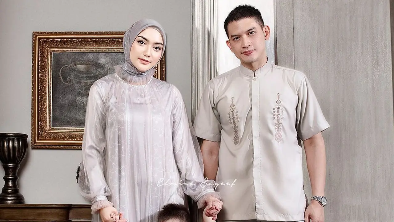 6 Gaya Lebaran ala Keluarga Citra Kirana, Inspirasi Baju Sarimbit Anti Boring