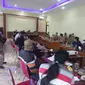 Pemerintah Kabupaten Blora menggelar rapat audiensi penanganan usaha yang terdampak virus corona (Covid-19). (Liputan6.com/ Ahmad Adirin)