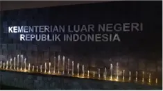 Kementerian Luar Negeri mengungkapkan bahwa 16 Warga Negara Indonesia (WNI) yang sempat ditahan di Kamboja oleh seorang bos judi mengalami penyiksaan. Bahkan WNI tersebut menerima tindak kekerasan ala mafia.